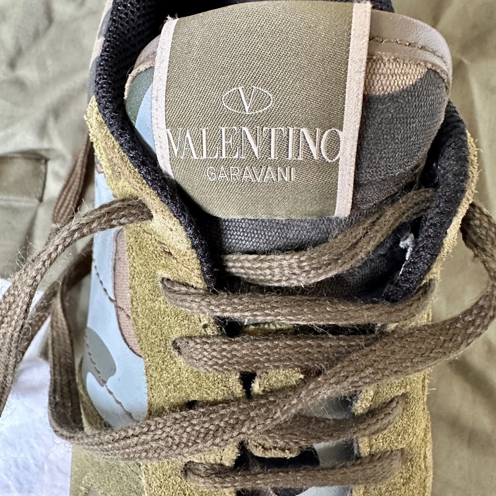 Men’s Valentino camo/dark red rockrunner sneakers - Picture 4 of 9